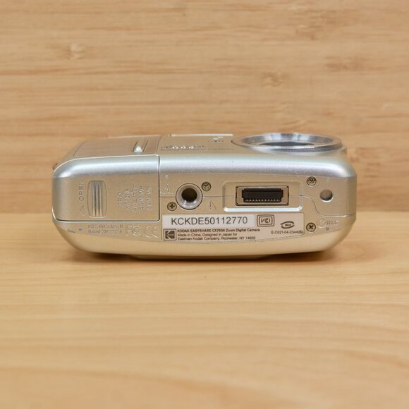 Kodak Easyshare CX7530 5 MP Digital Camera, with 3x Optical Zoom - Picture 7 of 8